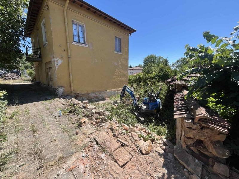 Основи и армировка на постройката в с. Саранци